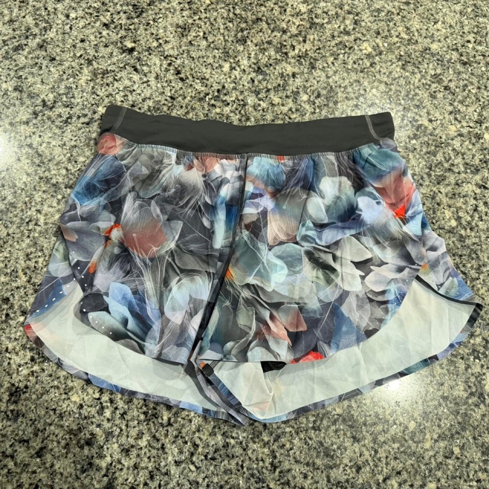 Lululemon Fast and Free Reflective High-Rise Classic-Fit Short 3" Floral Grey 10